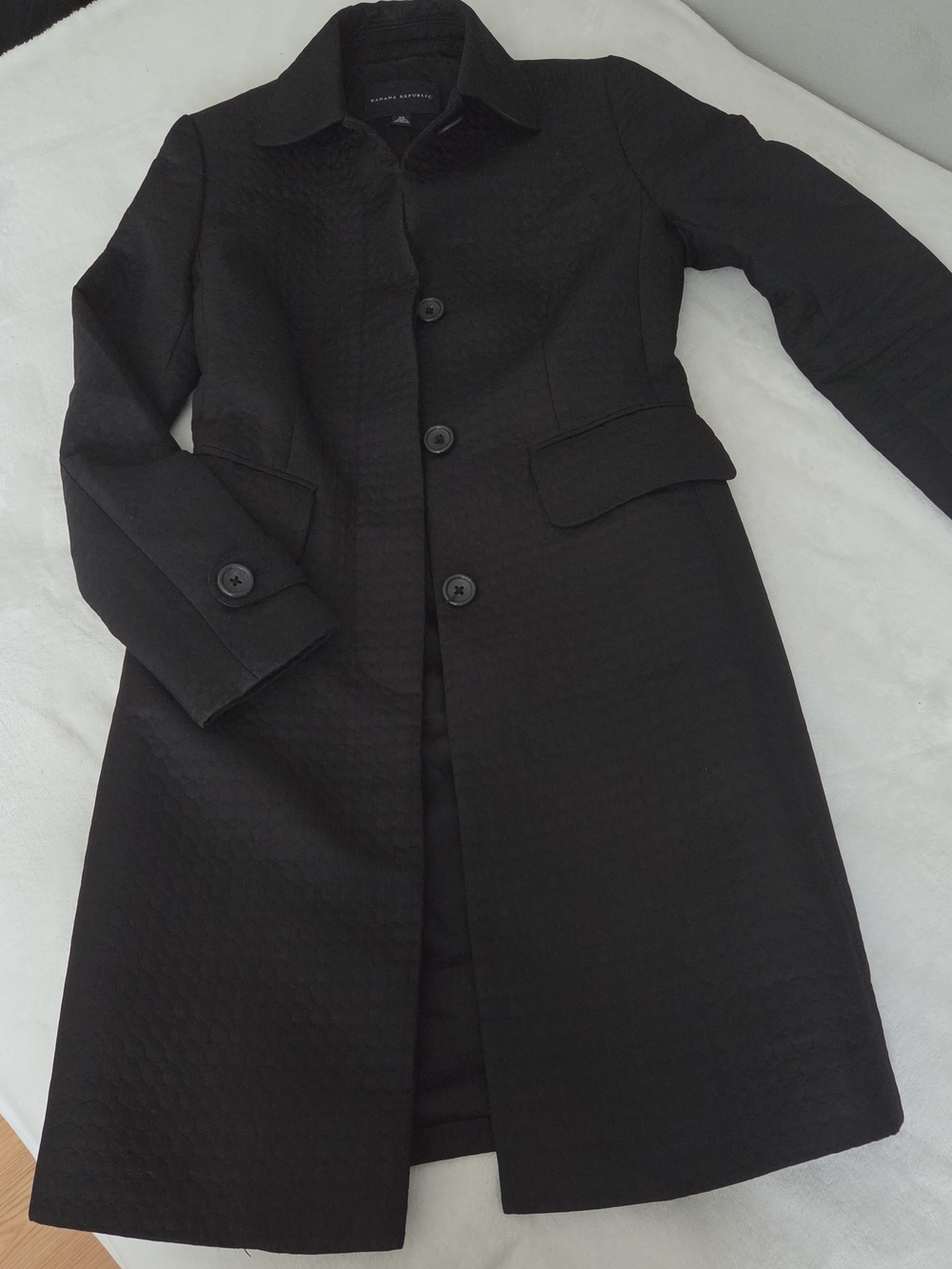 Vintage.Banana Republic Textured.Quilted Circle Trench Coat Mid-Length. BlackXS